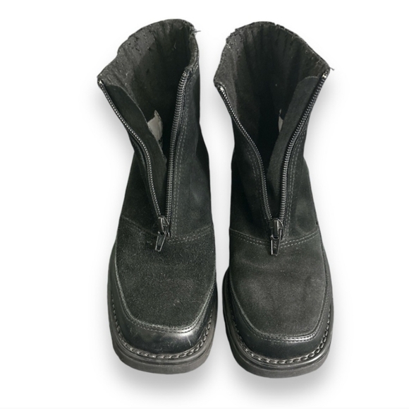 LA CANADIENNE Black Leather & Suede Bootie Made in Canada - Picture 7 of 8